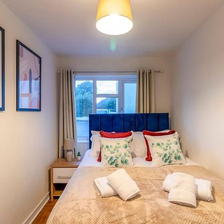 Beautiful Sea View 2 Bedroom Sleeps 6-Free Parking Bournemouth Ngoại thất bức ảnh
