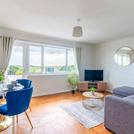 Beautiful Sea View 2 Bedroom Sleeps 6-Free Parking Bournemouth Ngoại thất bức ảnh