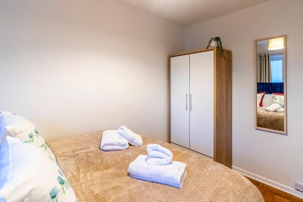 Beautiful Sea View 2 Bedroom Sleeps 6-Free Parking Bournemouth Ngoại thất bức ảnh